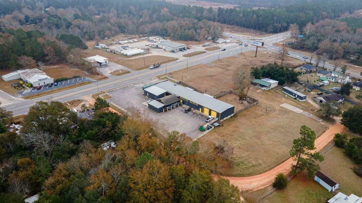 10% CAP RATE INVESTMENT OPPORTUNITY Seller Leaseback in Place (3-Year Term) Additional Upside Through Warehouse Lease-Up