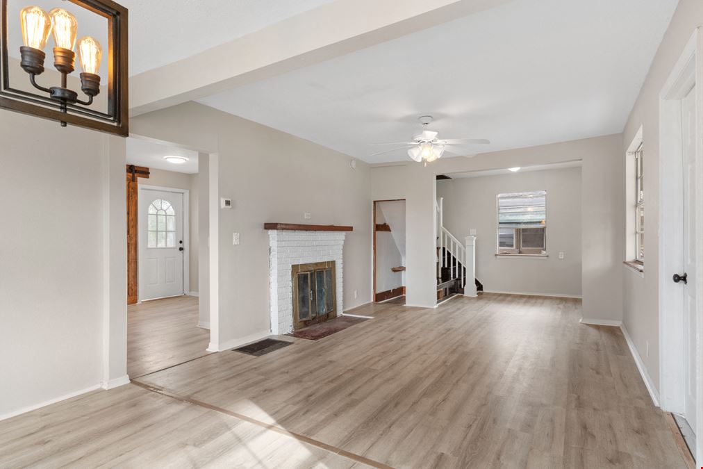 137 E Maine Ave