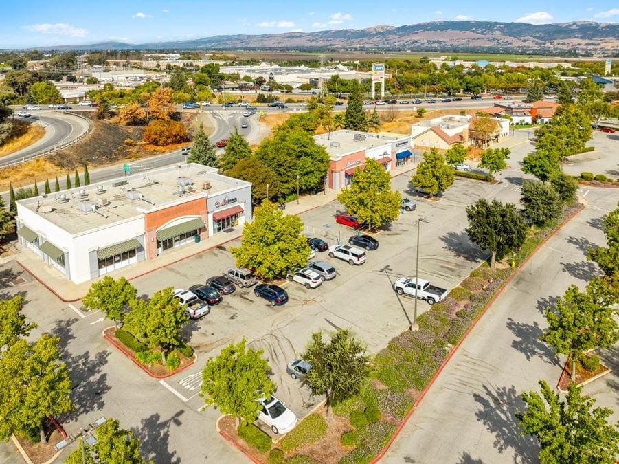 Leslie’s Pool Supplies & Shops at Gilroy Crossing