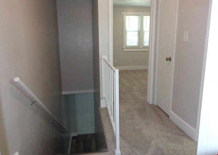 307 W Little Creek Rd