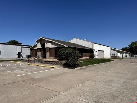 Preview of commercial space at 1825 Industrial Cir