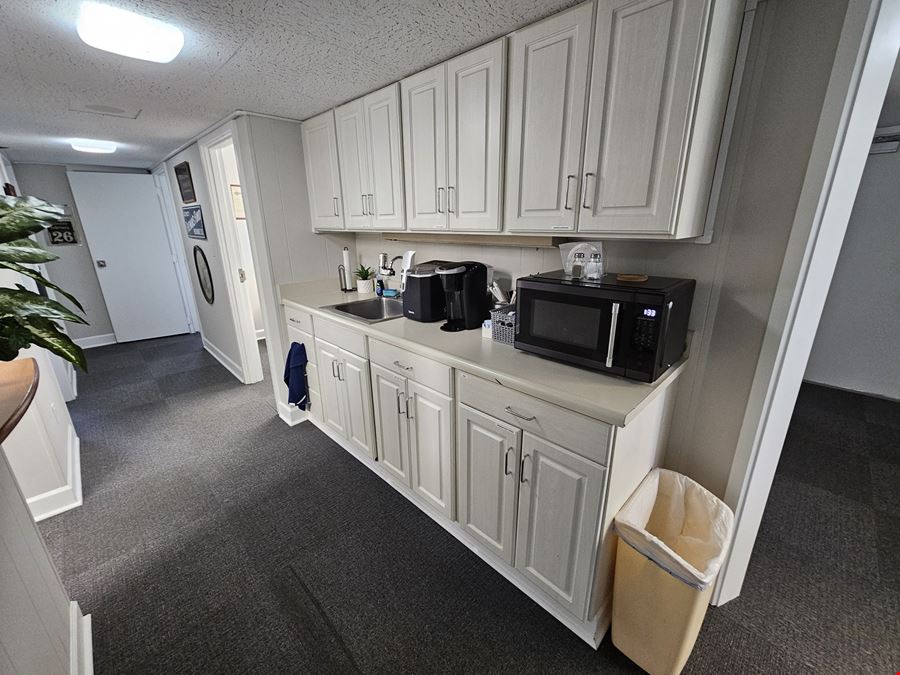 919 W Kirby