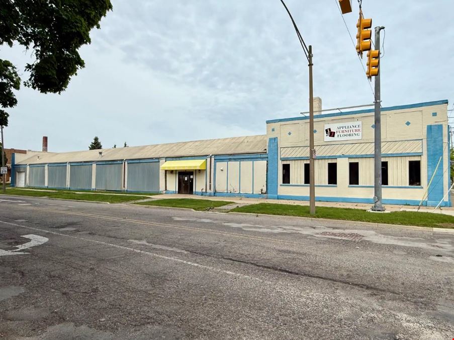 1901 W Saginaw
