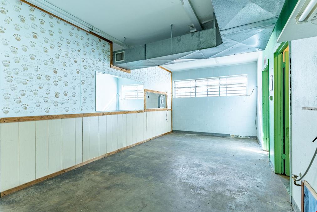 Retail Space for Lease on US-69