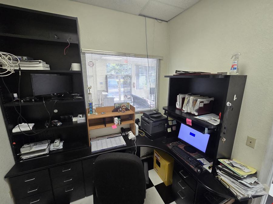 Industrial Flex Space | Corner Unit