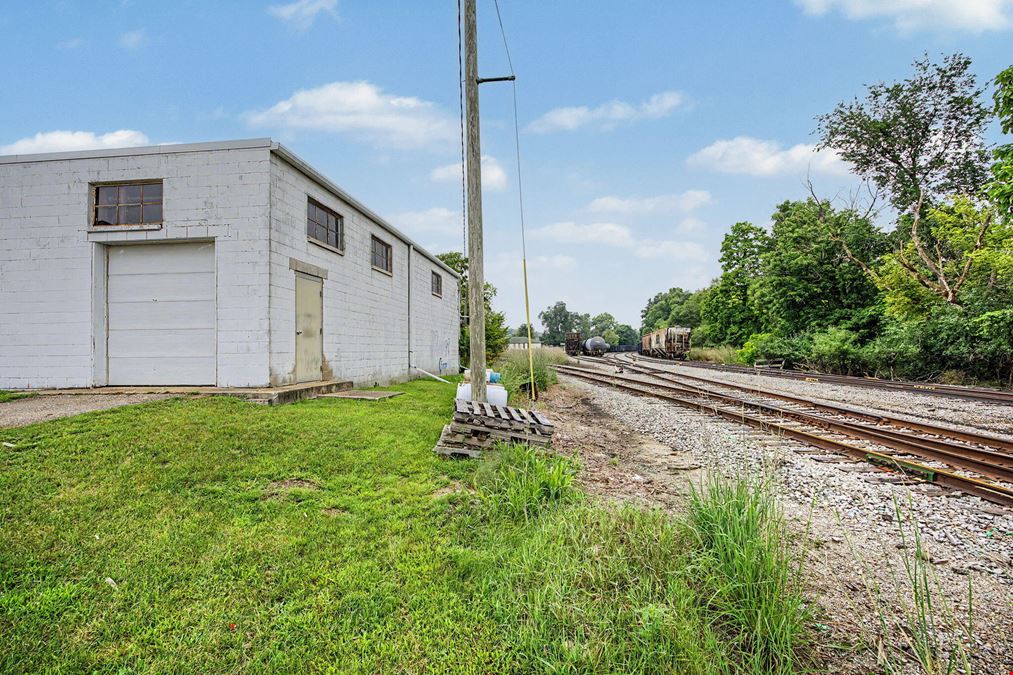 37 W Carleton Rd
