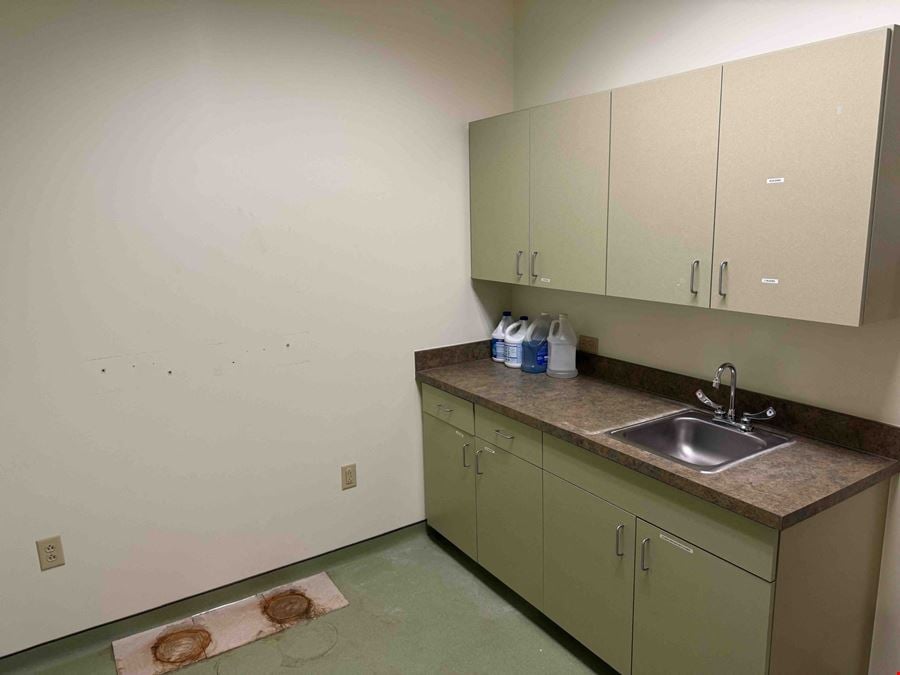 897 Von Kolnitz Medical Office