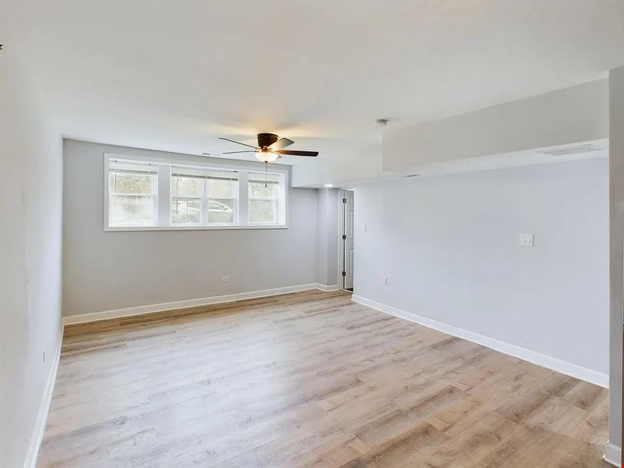 619 E Groveland Park | 7 Unit Multifamily