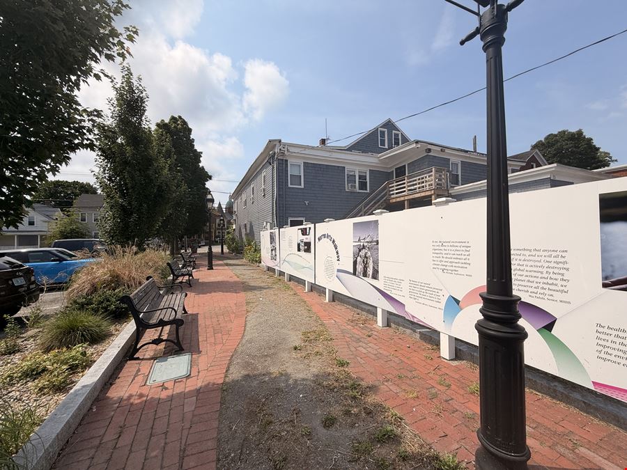Prime Downtown Warren 11 unit Mixed-Use Investment -  26 Child St