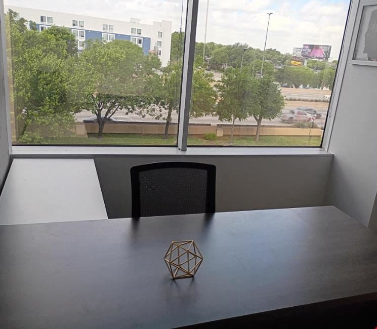 Workstyle Flexible Spaces - 10100 North Central Expressway
