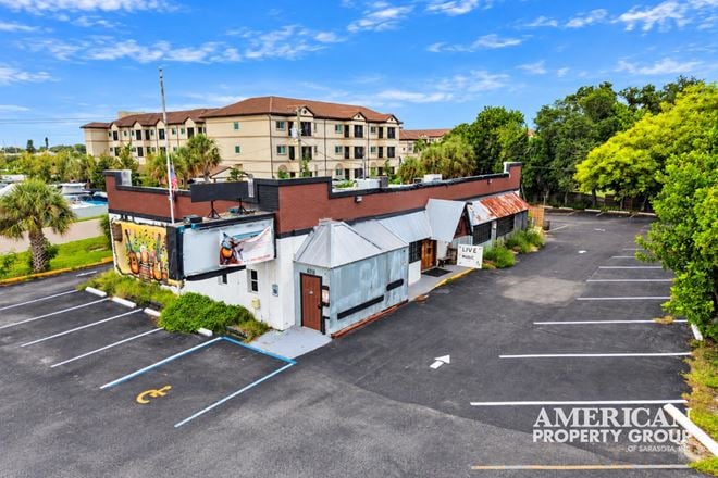 Preview of Retail space for Rent at 6916 14th St W