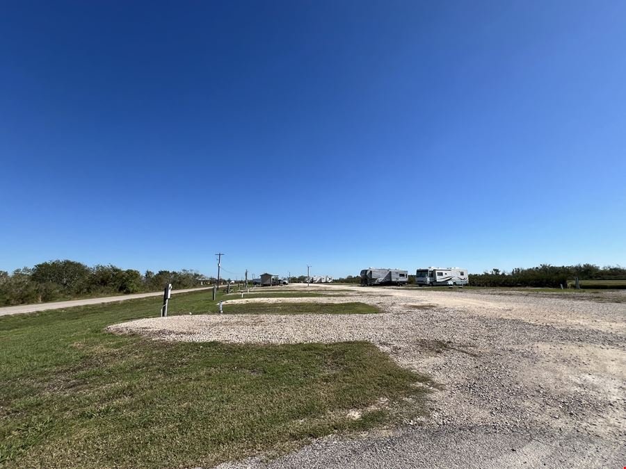 Bastrop Bayou RV Park, 2400 CR 595, Angleton, TX, 77515