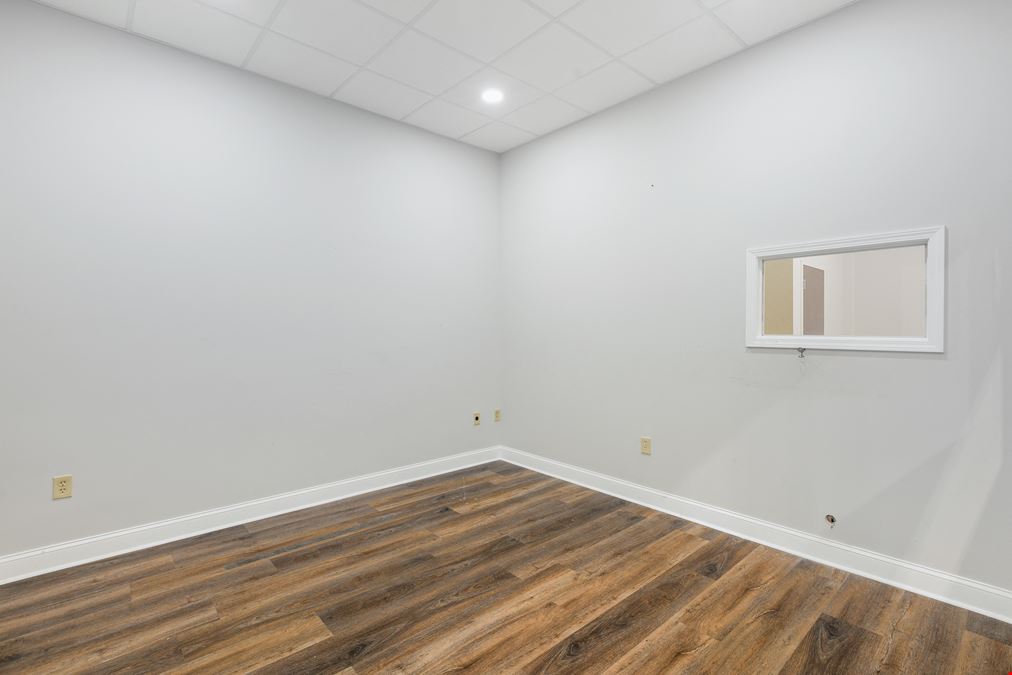 195 Chastain Meadows Ct NW