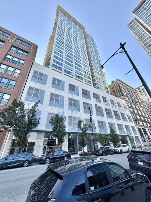659 South Wells Street