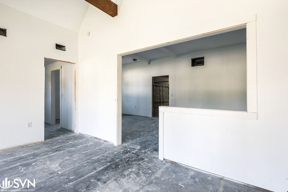 Commercial Office or Retail Building FOR SALE or LEASE