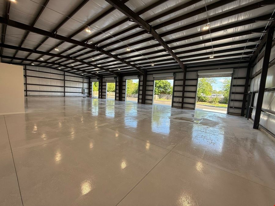 Stand-Alone Warehouse with Yard