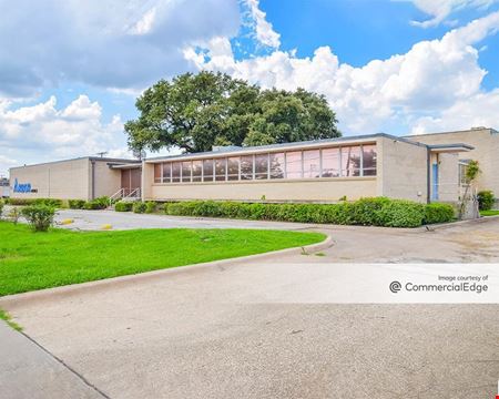 Preview of Industrial space for Rent at 811 Regal Row