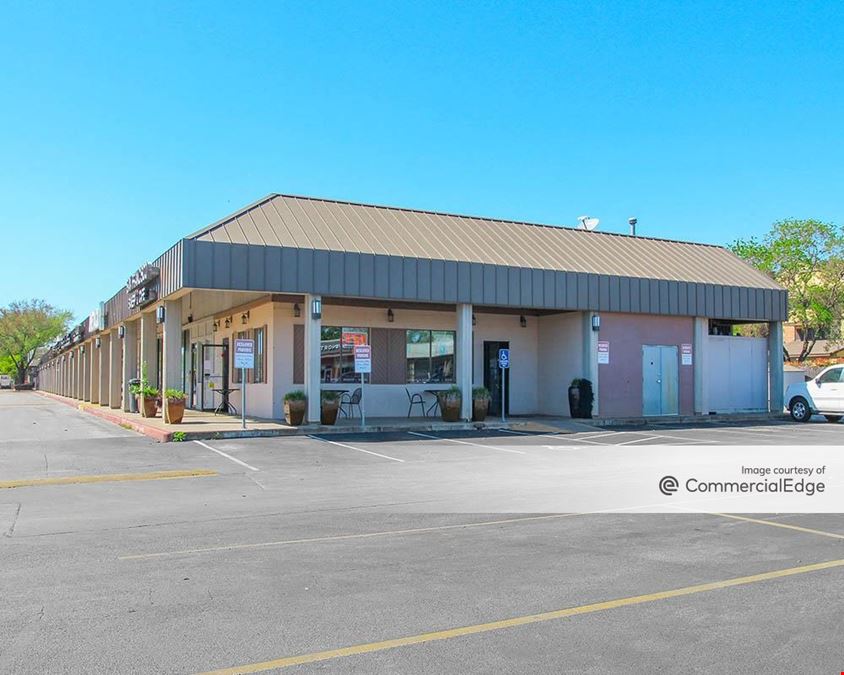 Northwood Plaza