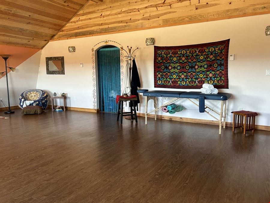 Turn-Key B&B, Restaurant, Retreat & Lodge Investment Opportunity
