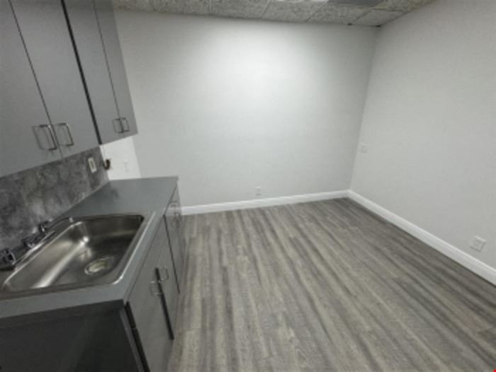 2356 SF Suite 402 Professional and Medical Office Space