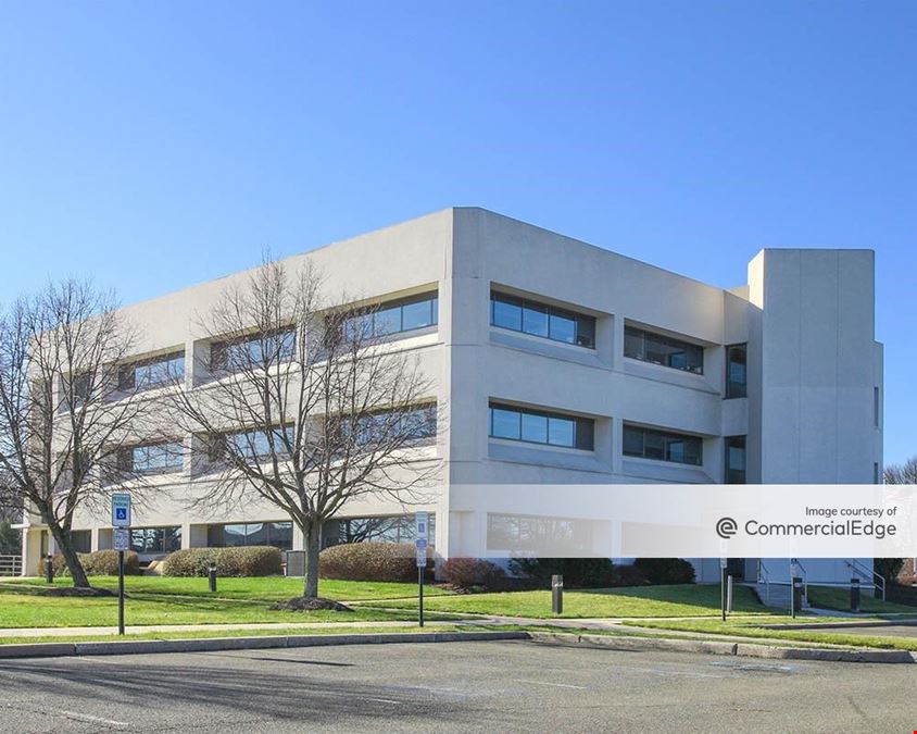 Princeton Pike Corporate Center - 1000 Lenox Drive