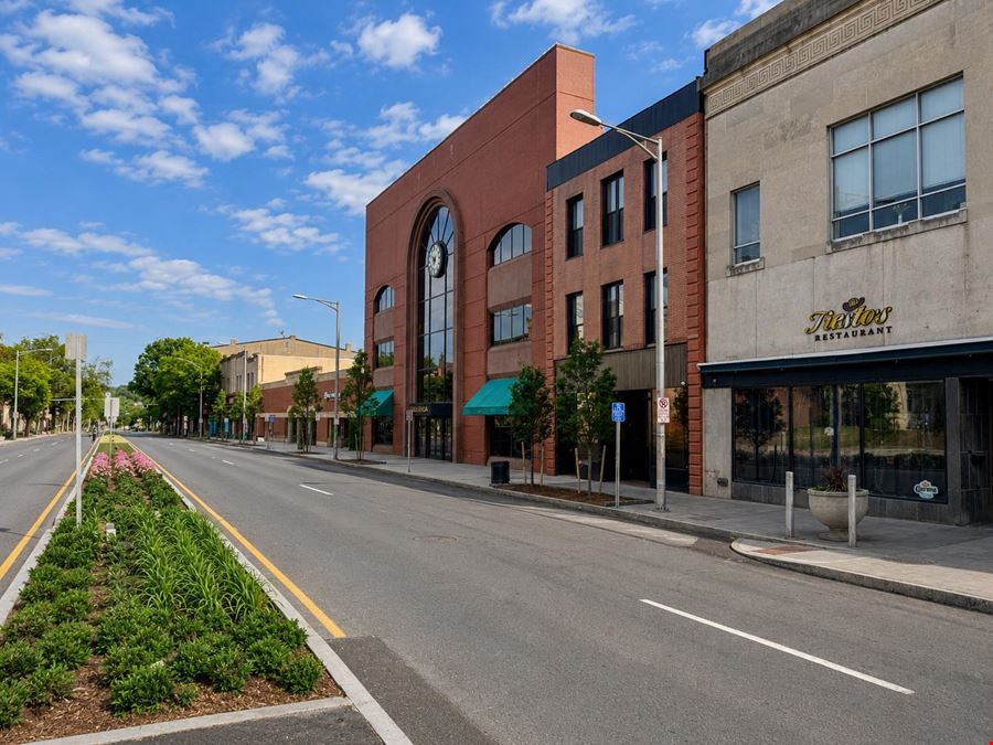 221 Main St