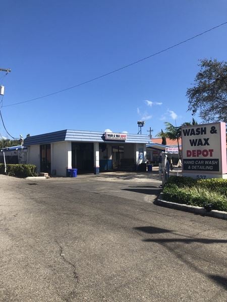 Preview of Retail space for Rent at 537 Northlake Boulevard