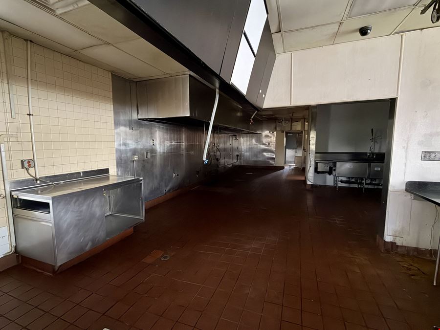2nd Generation QSR Drive-Thru Restaurant I Laguna Niguel