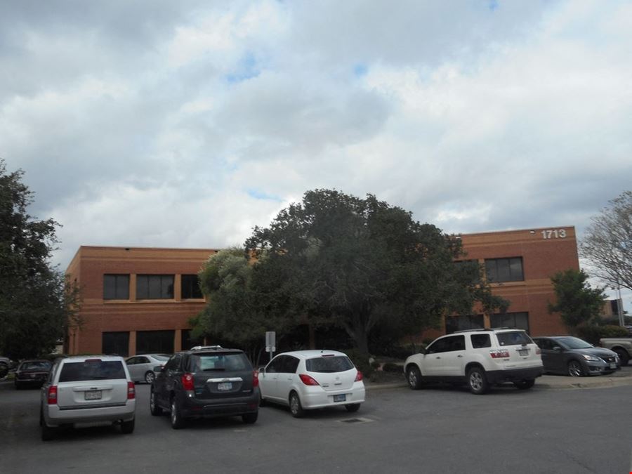 1713 Treasure Hills Blvd. Unit 2B