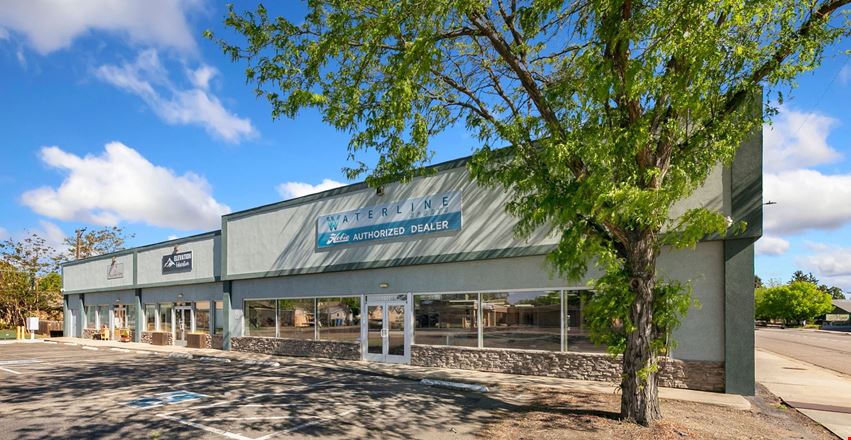 Preview of Retail space for Rent at 1605 N Lincoln Avenue