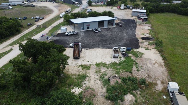 Preview of Industrial space for Rent at 8470 North IH 35 Service Road