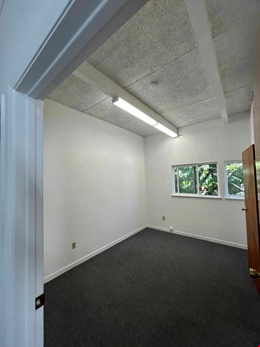 FOR LEASE- MIXED USE RETAIL OFFICE BUILDING ACROSS FROM OAKLAND DMV -TEMESCAL