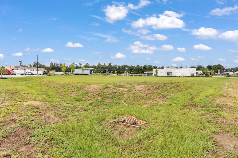 1.28 Acre Pad Ready Site | Parker's Kitchen Residual