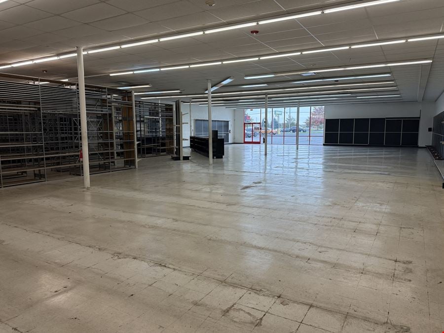 Former Auto Parts Store- Lowell, IN