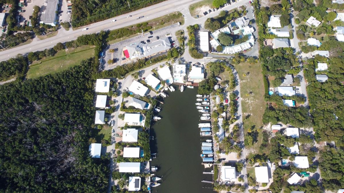 Treasure Harbor Marina
