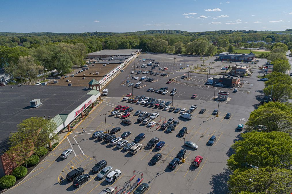 Haverhill, MA - Rivers Edge Plaza