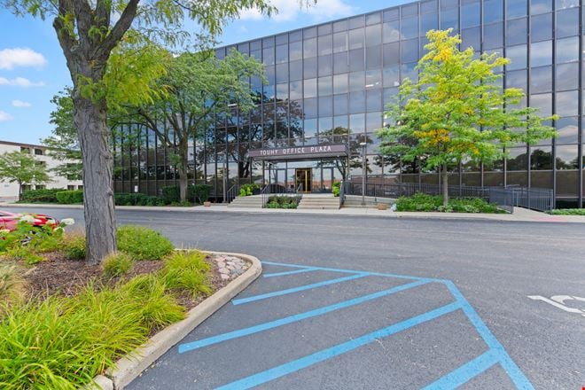 Preview of Office space for Rent at 1400 E. Touhy Avenue 