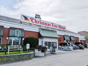 Former Christmas Tree Shops