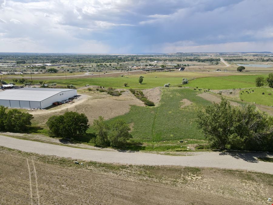 3333 N Frontage Rd