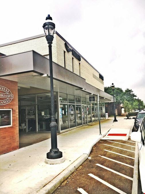 209 W Main St