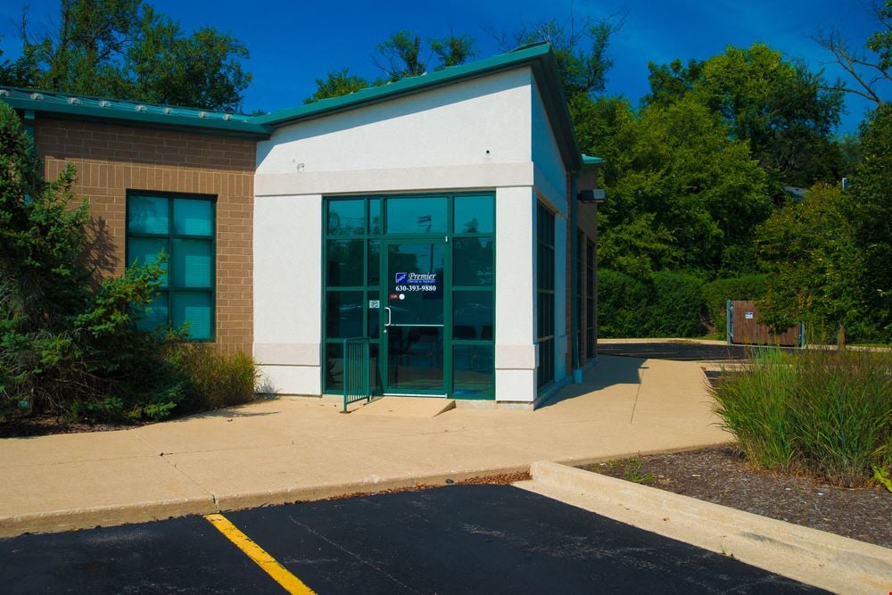 +/- 895 to 2,454 SF Medical | Office | MRI Suite Available