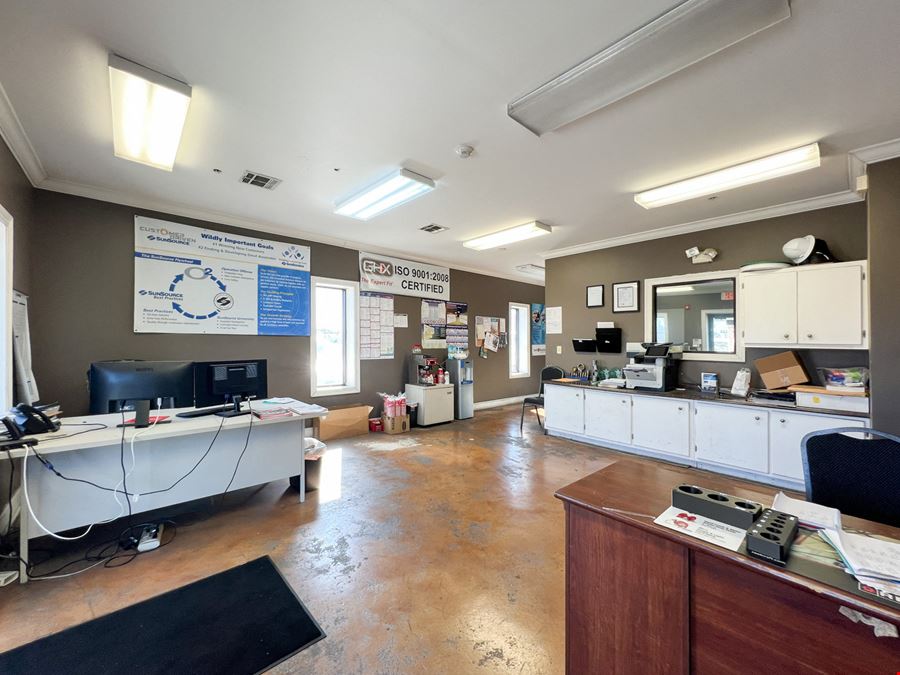 NNN-Leased Industrial Investment in Houma - 8.81% Cap