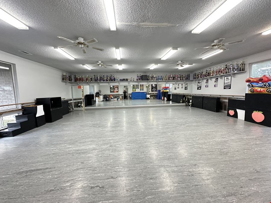 1337 S Main St, Keller