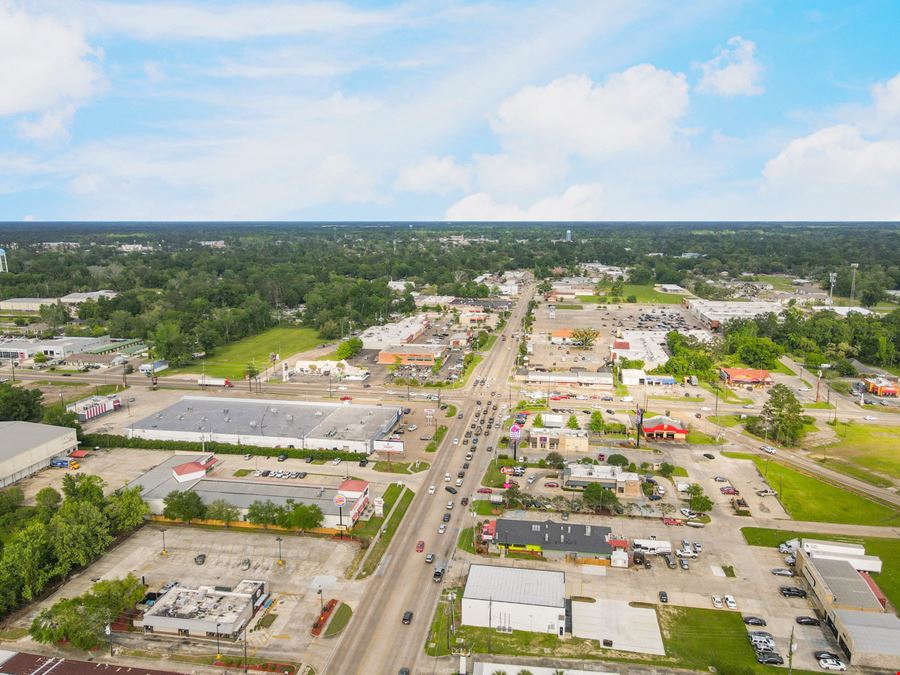 Suites Available in Highly-Visible Hammond West Shopping Center