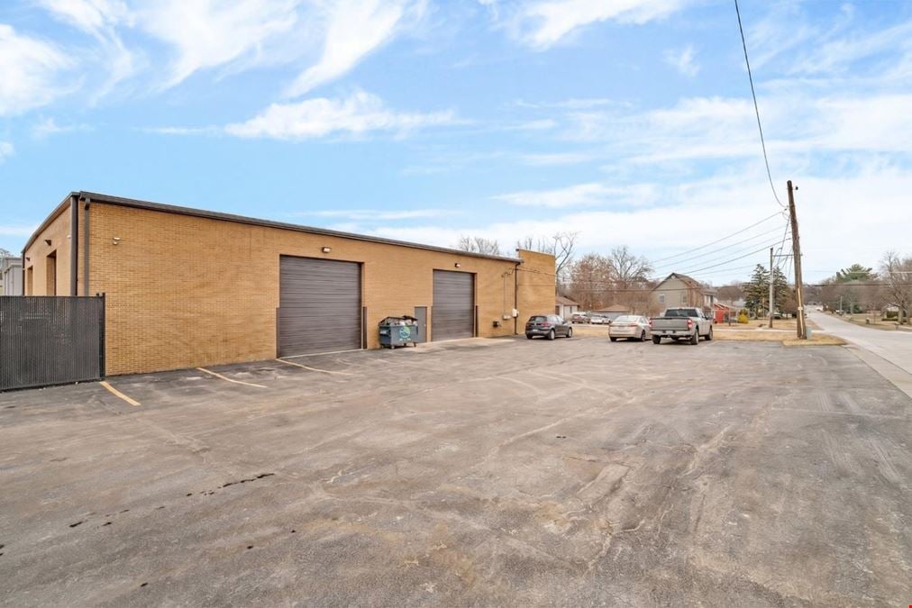 3S340 Rockwell St, Unit 201 - 2nd Floor South, Warrenville, IL 60555