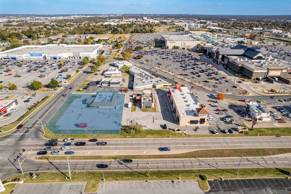 68th & Memorial Woodland Hills Mall Pad Site & Restaurant
