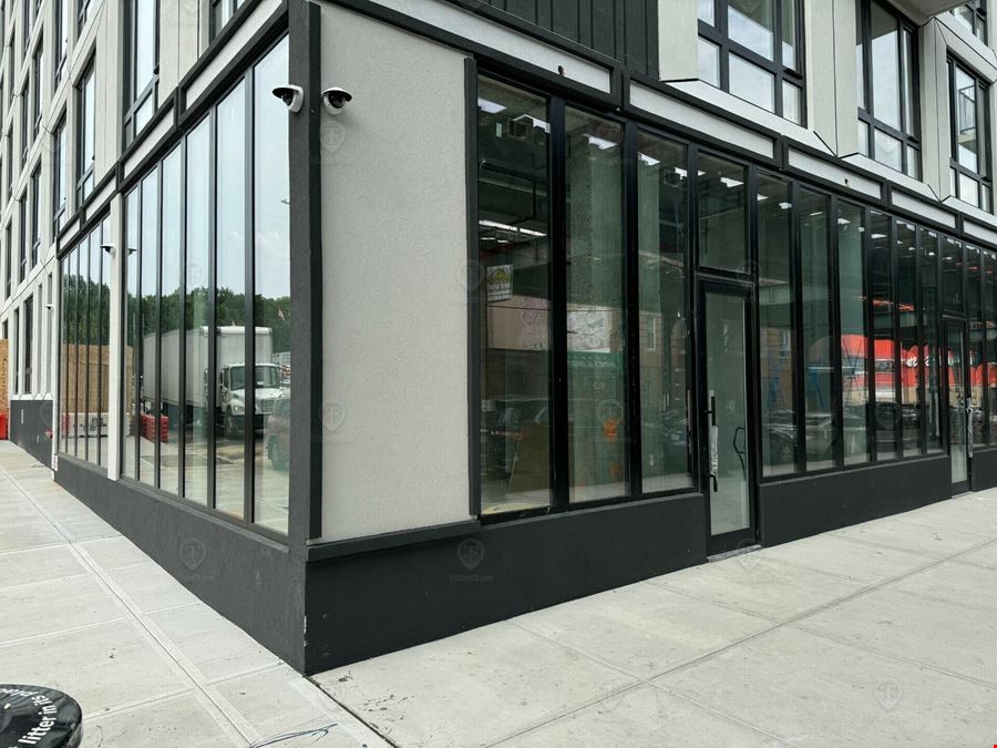 625 - 850 SF | 2667 Fulton Street  | Vanilla Box Retail Spaces With Glass Frontage For Lease