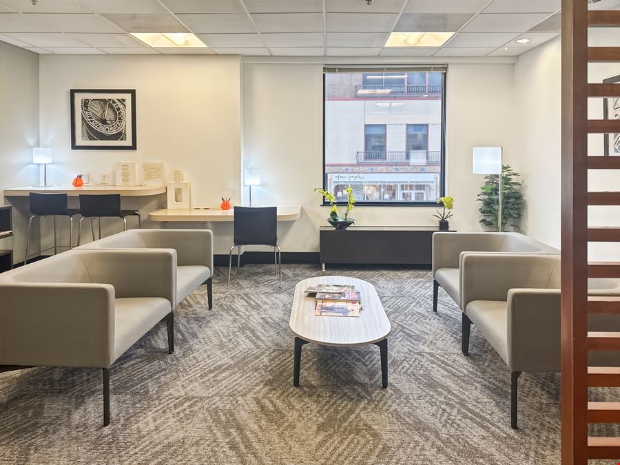 Regus - Kansas City - Country Club Plaza