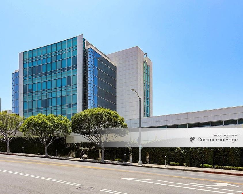 St. Vincent’s Medical Center Campus - Institute Plaza