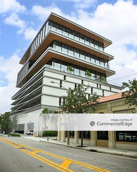 Preview of commercial space at 300 Banyan Boulevard